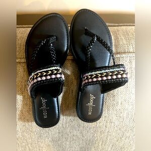 Women’s Size Small (5-6) Black With Purple Iridescent Sequence and Faux Pearls.